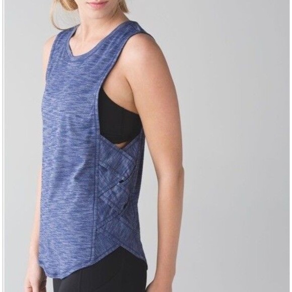 Lululemon Size 8 Var-City Muscle Tank Blue - Picture 1 of 5
